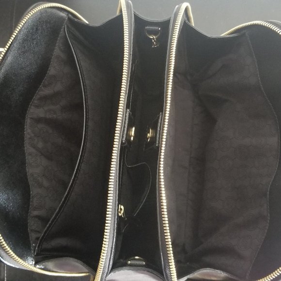 Michael Kors Black Handbag! - Picture 7 of 9